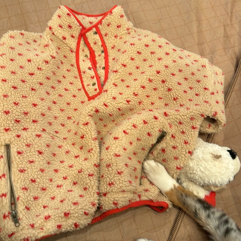 The Great beige fleece with red dots